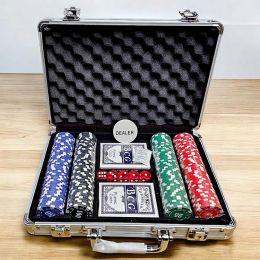 Покерный набор на 200 фишек в чемодане, с номиналом