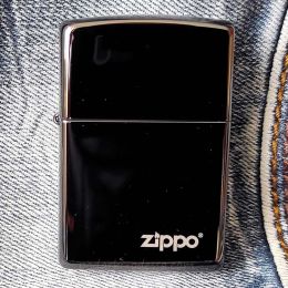 Зажигалка Zippo 24756ZL Ebony Logo Зажигалка Zippo 24756ZL Ebony Logo
