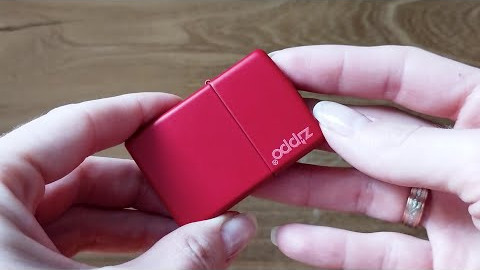 Зажигалка Zippo 233ZL Red Matte (Видео обзор) podarki-odessa.com